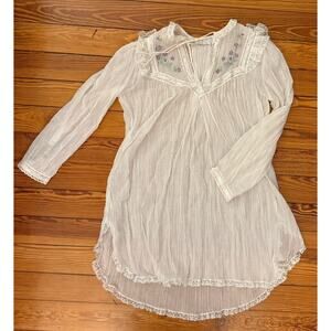 Prarie Blouse Wonder Rose, Size S Vintage with embroidered flowers